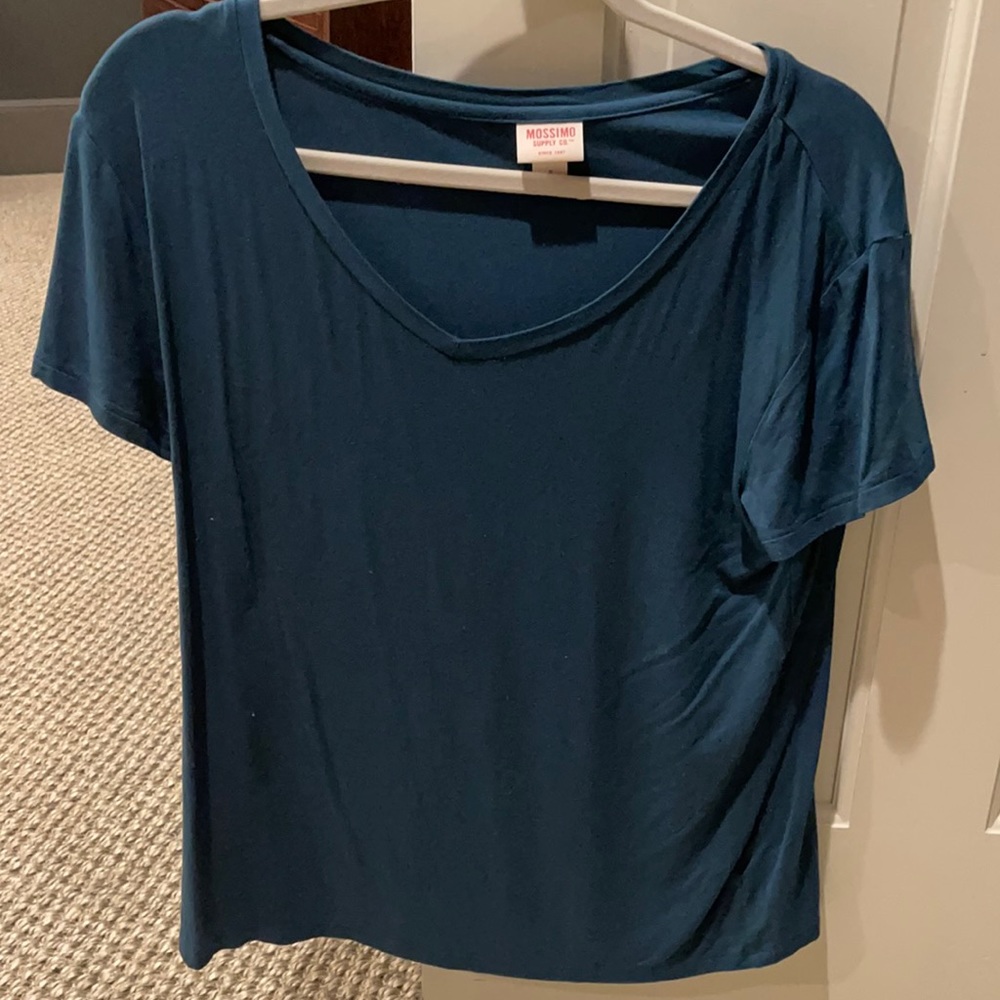 flowy teal t-shirt